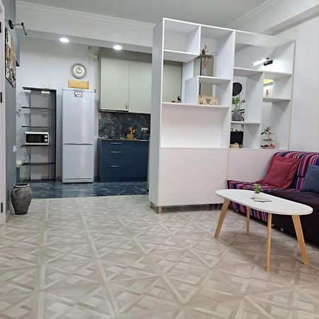Apartment Sunny Mood Tiflis Exterior foto